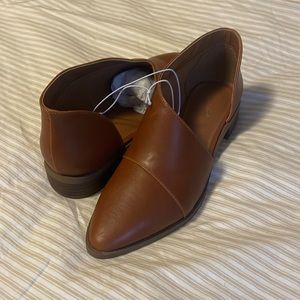 Universal Thread Slip on Leather Shoes NWOT